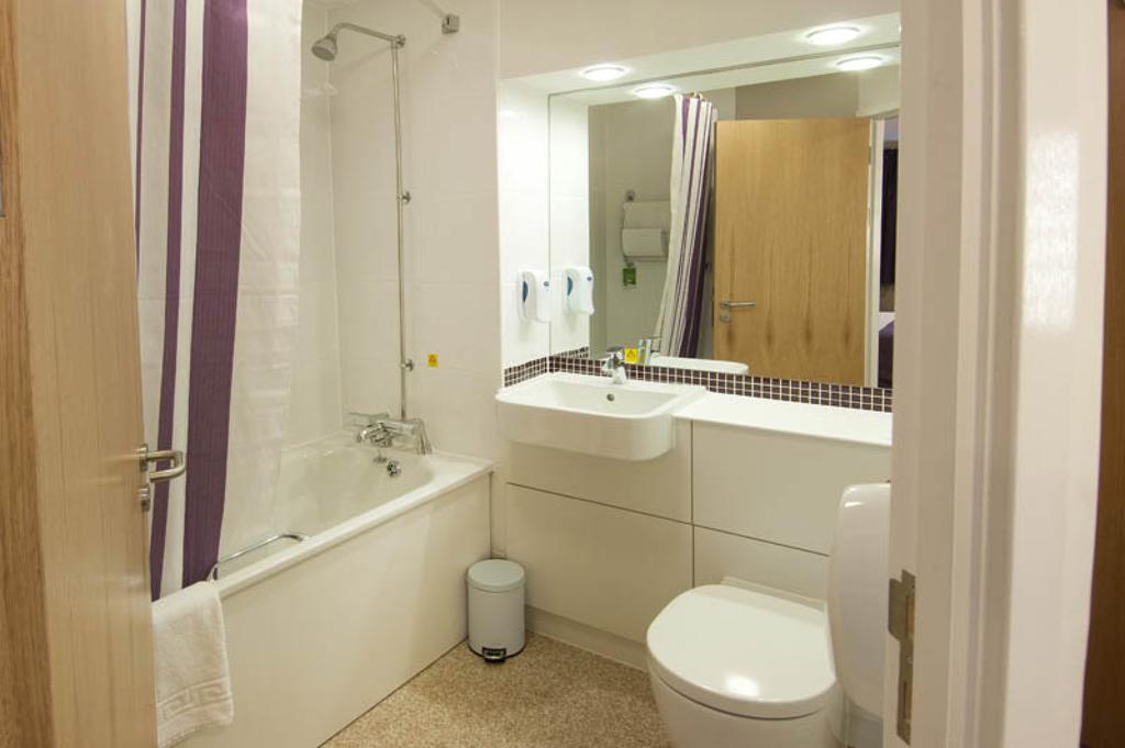 Premier Inn Dundee - Monifieth Стая снимка